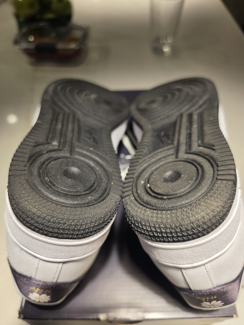 Nike Air Force 1 Low White with Yellow Tongue - Picture 8 of 10